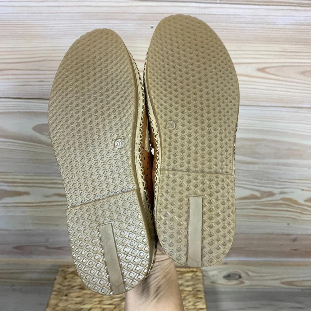 Rossella Lopes‎ Italian Shoes Womens 36 Perforated Leather Loafers Thick Stitch